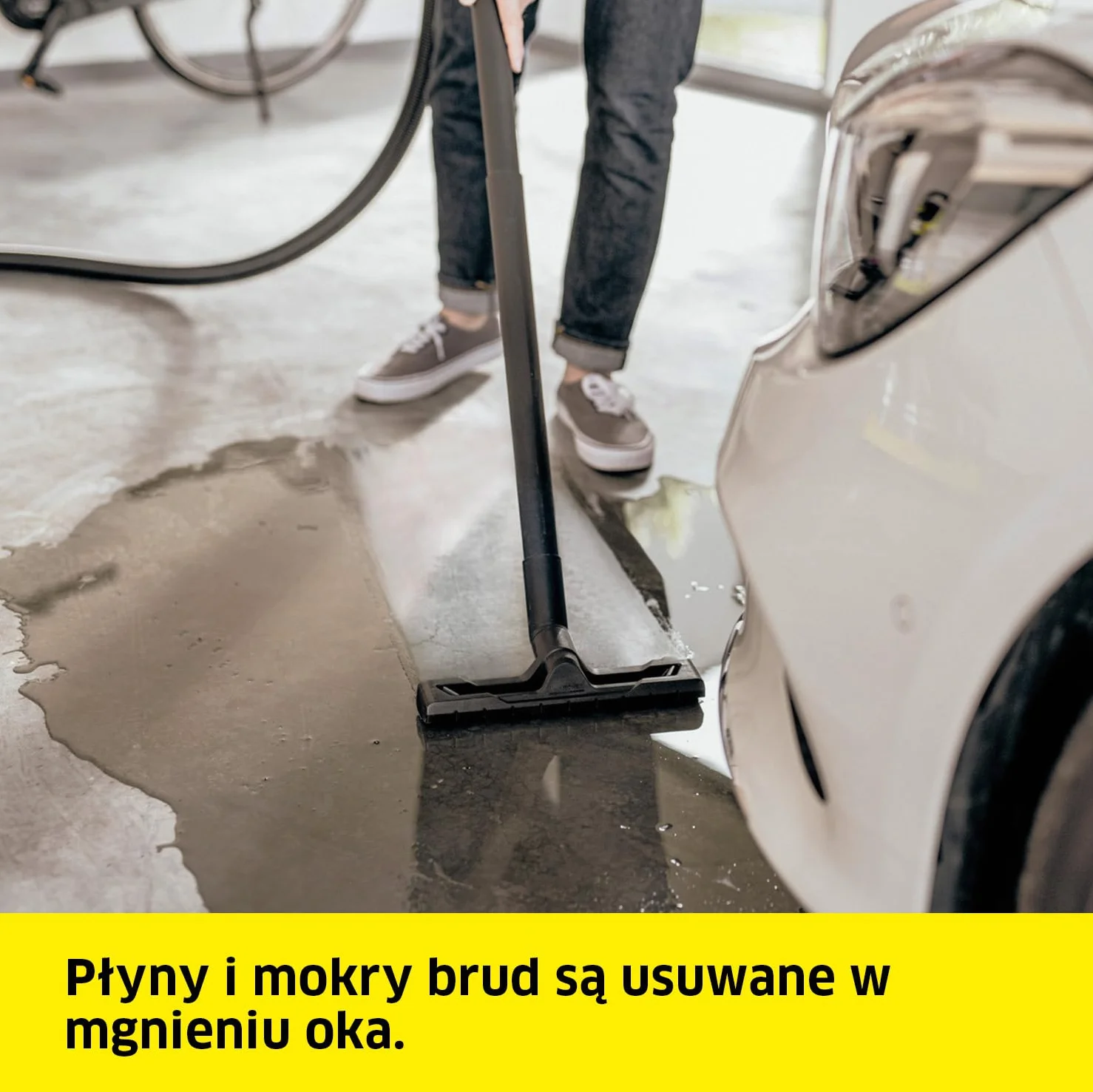 Kärcher odkurzacz na mokro/sucho WD 4 V-20/5/22, moc: 1000 W, plastikowy pojemnik: 20 l, wąż: 2,2 m, funkcja wydmuchu, płaski filtr falisty, ssawka podłogowa i szczelinowa, worek filtrujący