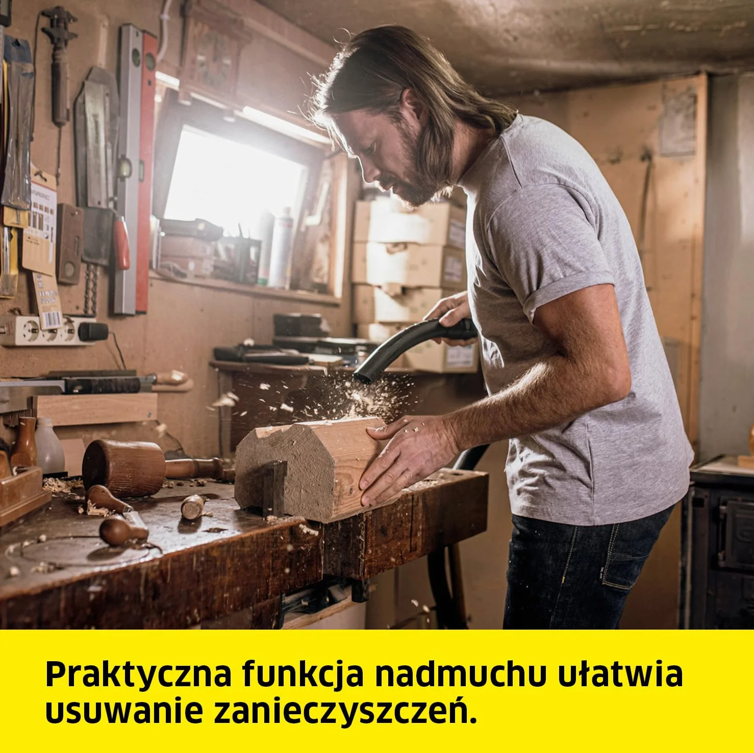 Kärcher odkurzacz na mokro/sucho WD 4 V-20/5/22, moc: 1000 W, plastikowy pojemnik: 20 l, wąż: 2,2 m, funkcja wydmuchu, płaski filtr falisty, ssawka podłogowa i szczelinowa, worek filtrujący
